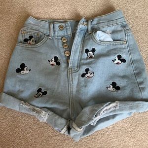HI-rise vintage mom Mickey Mouse shorts. NWOT